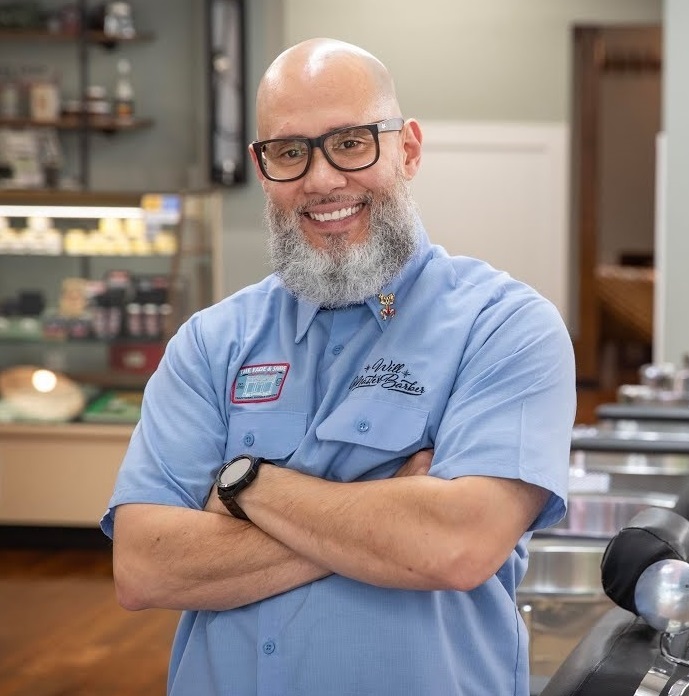 Wilfredo Soto <br><a href="https://www.instagram.com/thefadeandshave/">@thefadeandshave</href>
